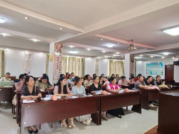 宜秀区 | 大桥街道妇联育婴师培训正式开班